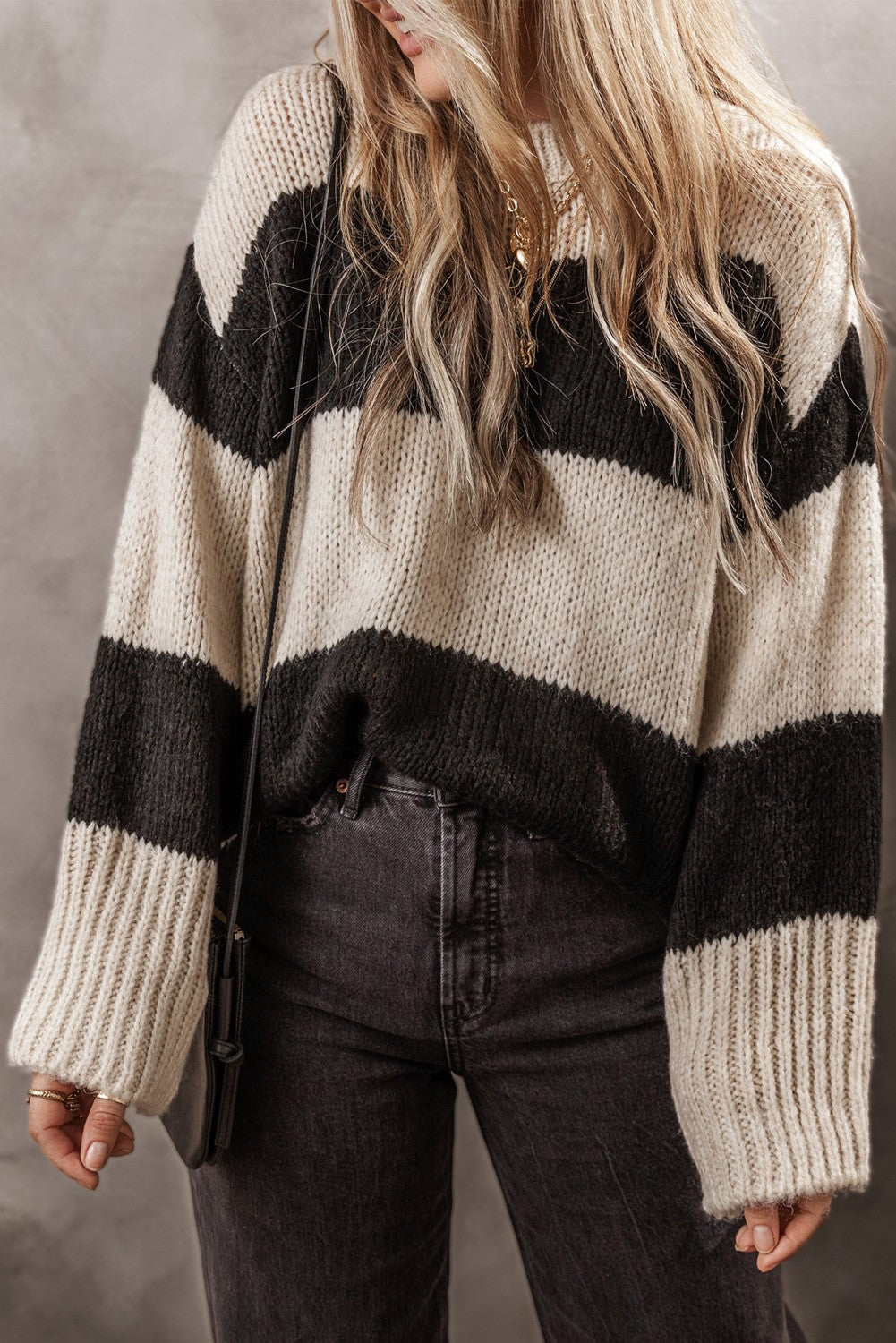 Colorblock Pullover Sweater in Black