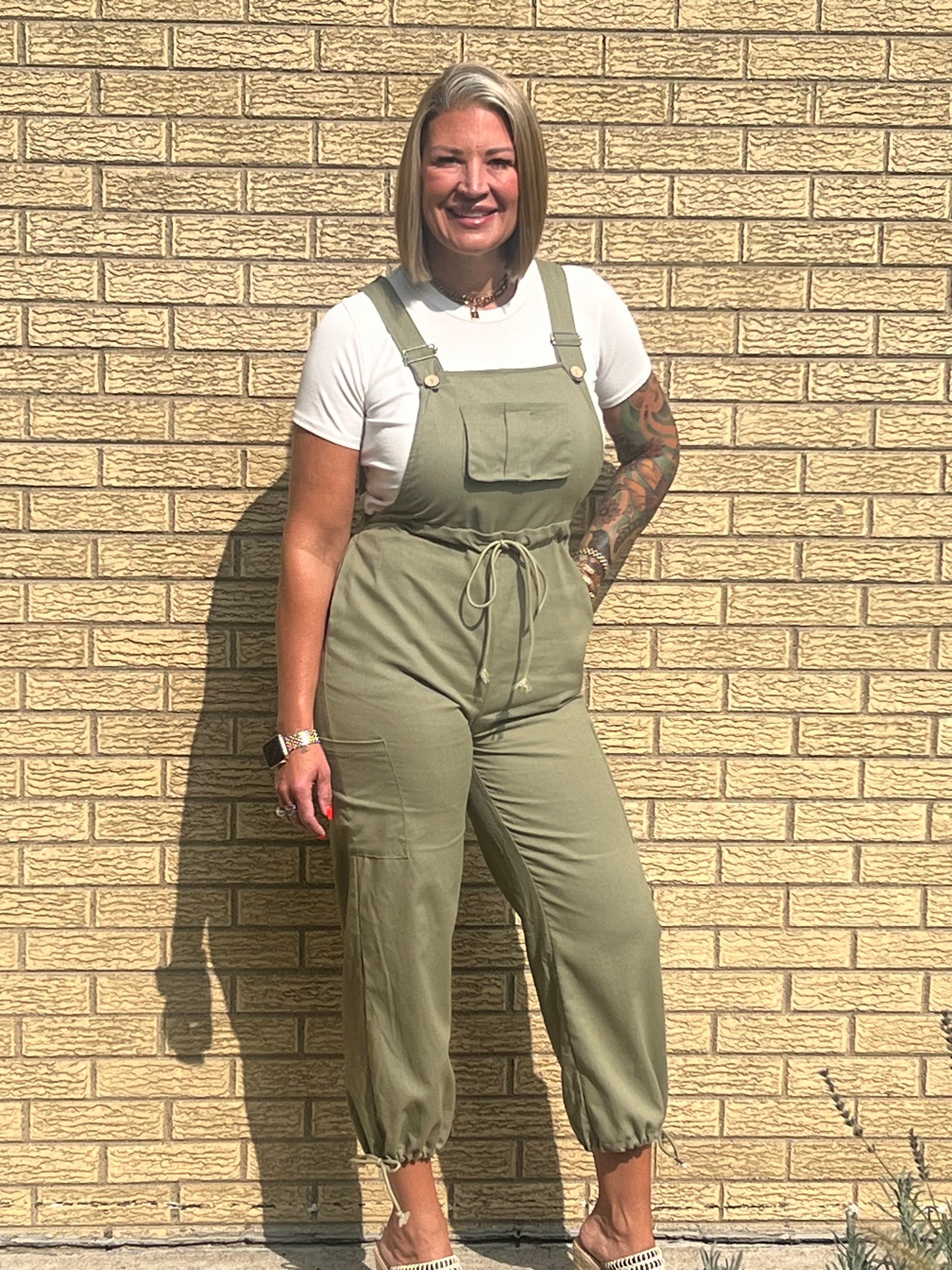 Pocket Design Drawstring Suspender Jumpsuit in Army Green