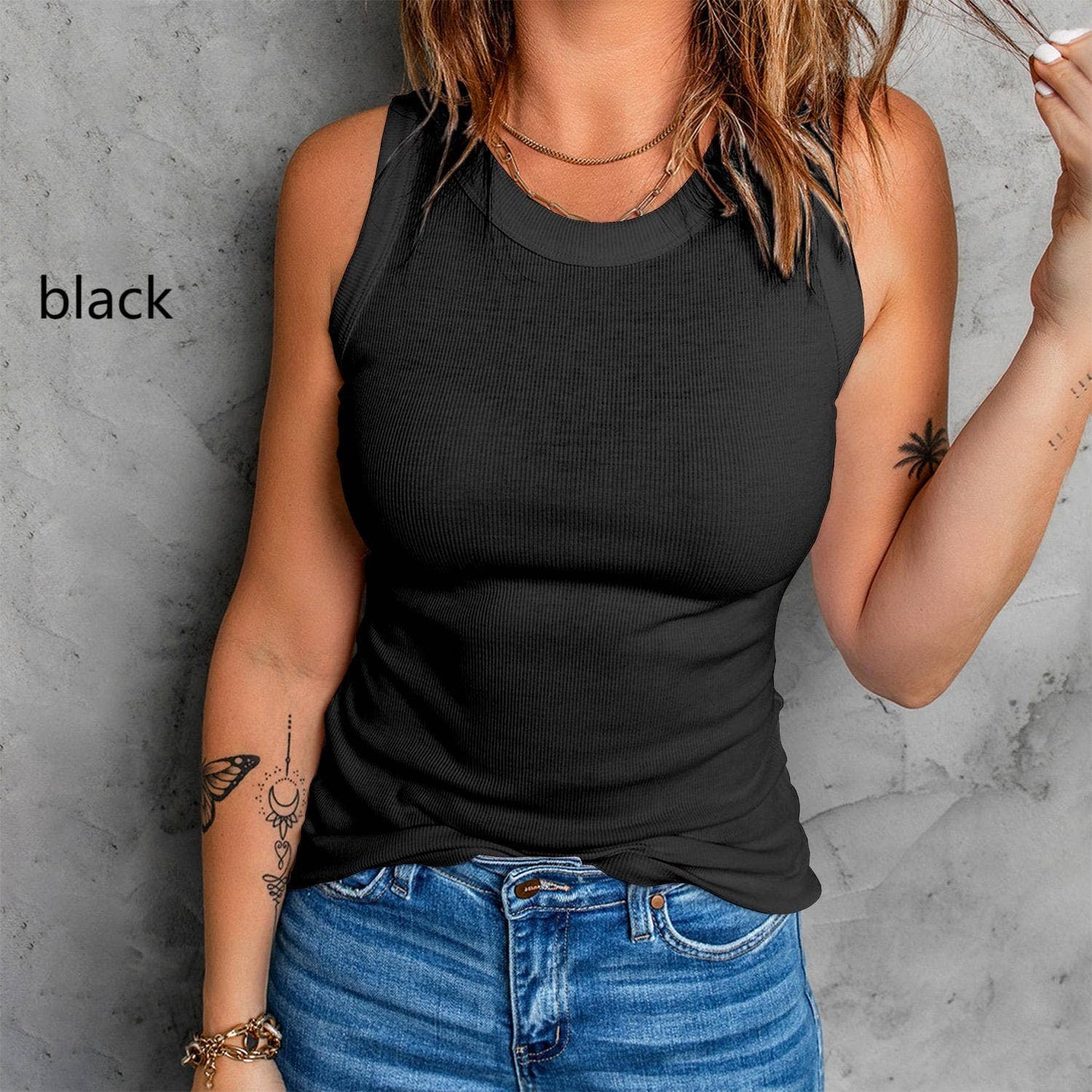 Sleeveless Basic Cami Tank Top in Black