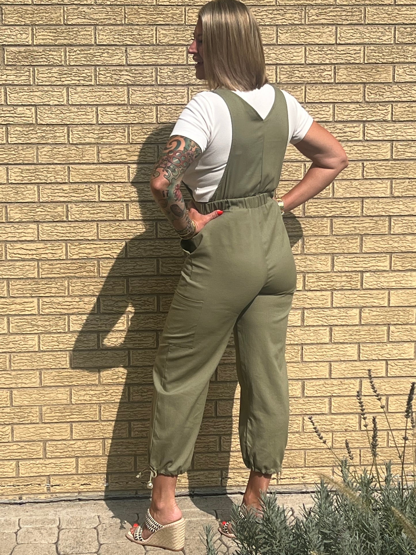 Pocket Design Drawstring Suspender Jumpsuit in Army Green