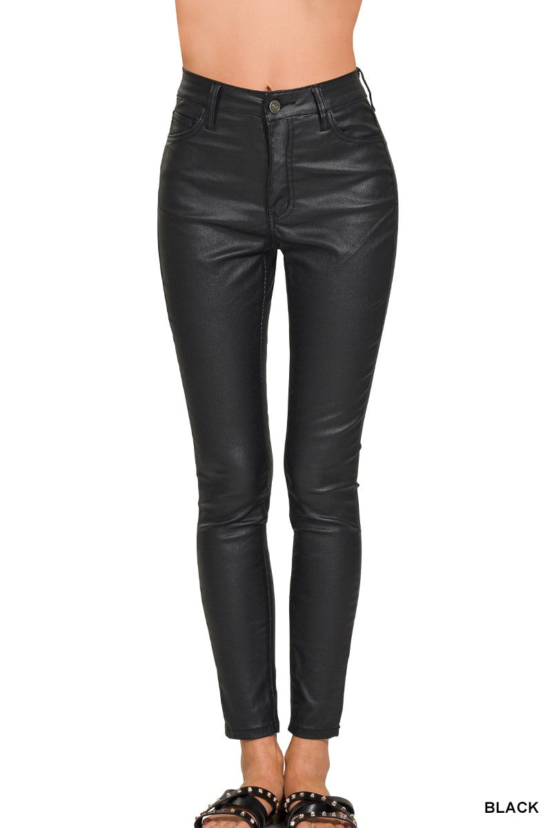 Faux Leather Stretch Skinny Pants in Black